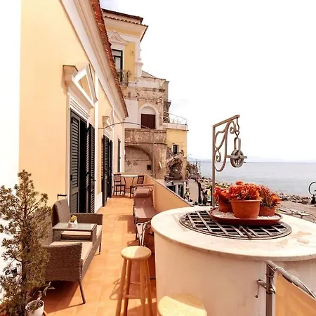 Casa Del Pozzo Sulla Spiaggia Cetara Exterior foto